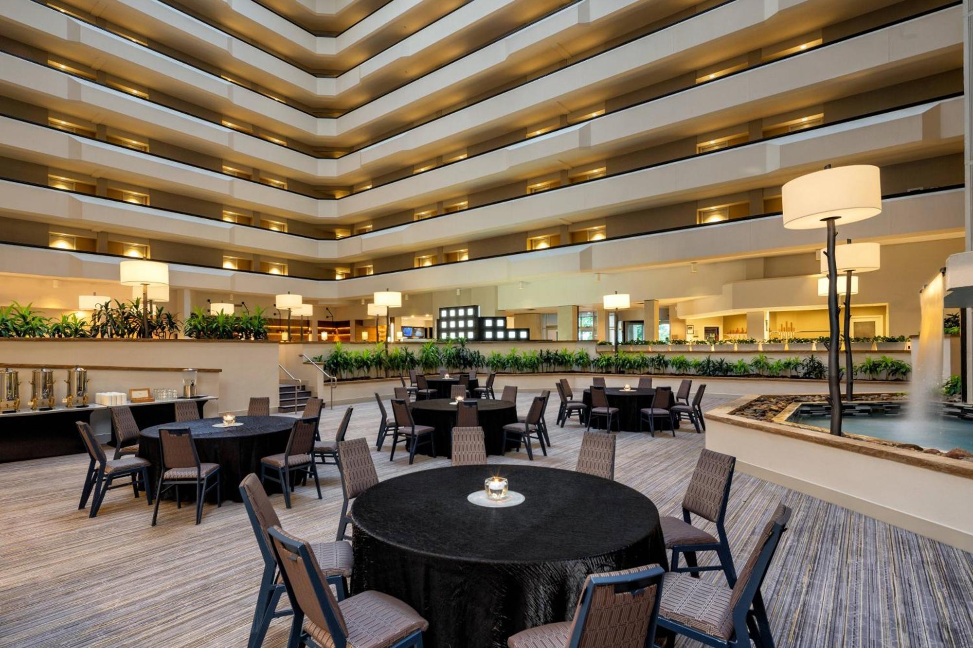 Sheraton West Des Moines Exterior foto